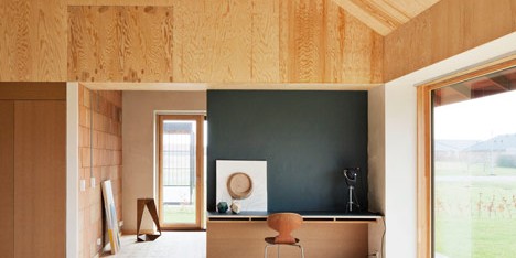 Brick-House-by-Leth-and-Gori