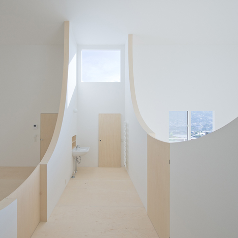 Brothers-House-by-Hiroshi-Kuno