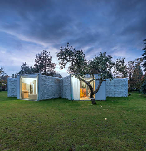 Chameleon House by Petr Hajek Architekti