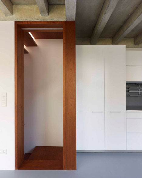 Chao House by Creus e Carrasco