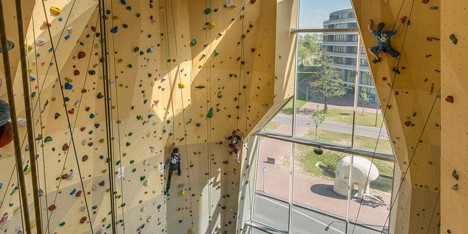 Climbing-and-Sports-Centre-in-Dordrecht-by-NL-Architects
