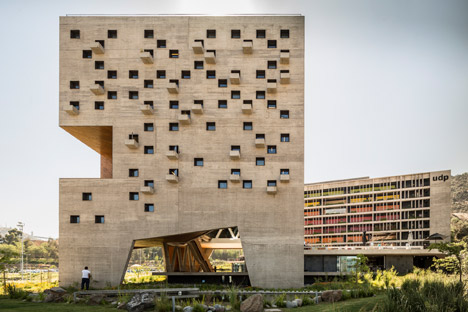 Economics and Business Faculty, Diego Portales University by Duque Motta & AA