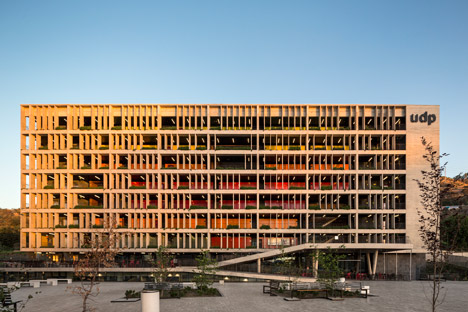Economics and Business Faculty, Diego Portales University by Duque Motta & AA