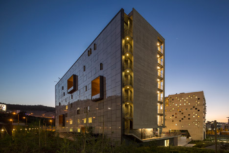 Economics and Business Faculty, Diego Portales University by Duque Motta & AA