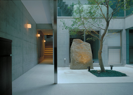 F-House by Yukio Hashimoto