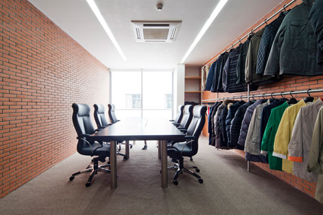 Factory Office Renovation by Vo Trong Nghia
