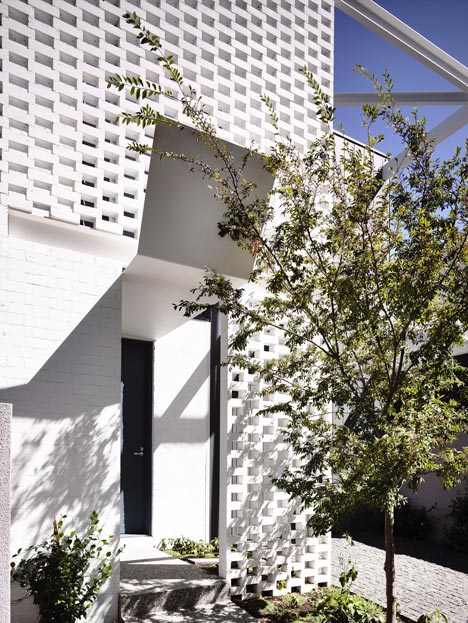 Fairbairn House in Melbourne by Inglis Architects