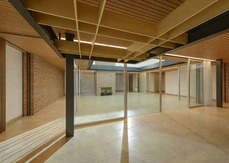 Bungalow-Germania-Venice-Biennale-by-Alex-Lehnerer-and-Savva-Ciriacidis