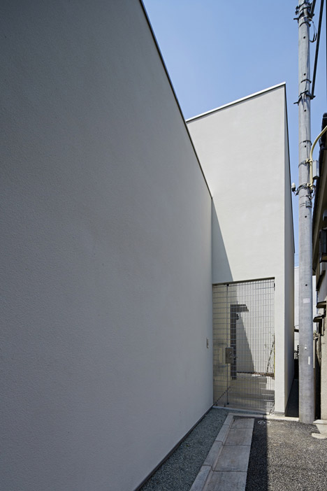 House in Jingumae by PANDA