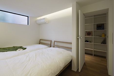 House in Jingumae by PANDA