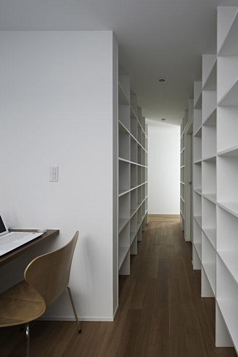 House in Jingumae by PANDA