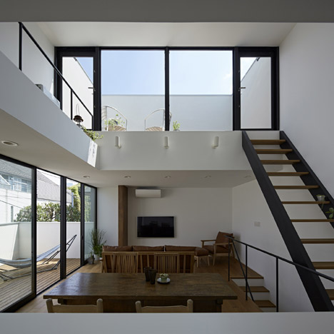 House in Jingumae by PANDA