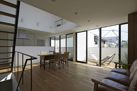 House in Jingumae by PANDA