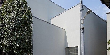 House in Jingumae by PANDA