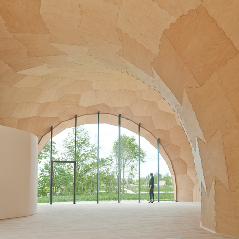Landesgartenschau Exhibition Hall is a plywood pavilion made by robots
