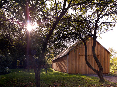 Long Sutton Studio by Cassion Castle Architects with Tom Lloyd