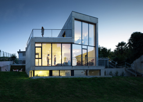 MNGB House by VAUM Architects