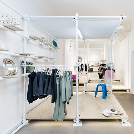 NO-WODKA-concept-store-in-Berlin-by-Kontent