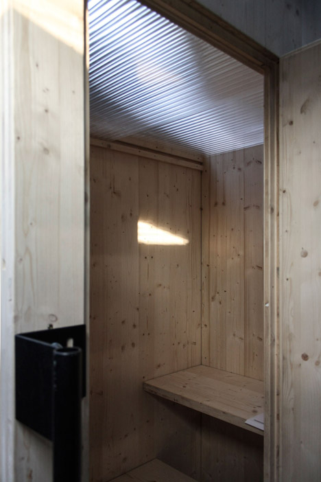 One Man Sauna by Modulorbeat