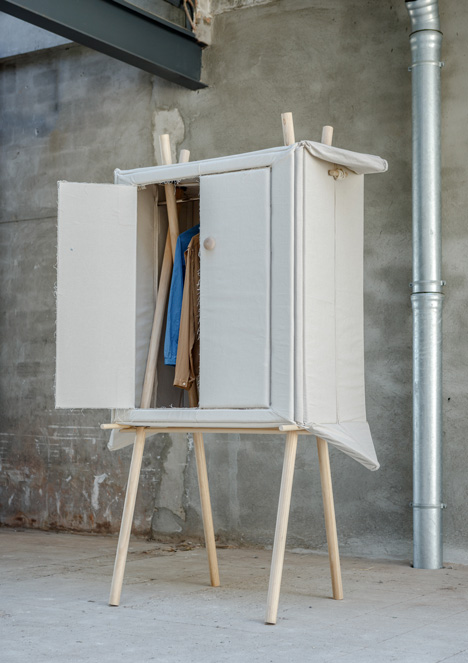 Pop-up Linen wardrobe by Renate Nederpel