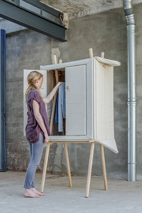 Pop-up Linen wardrobe by Renate Nederpel