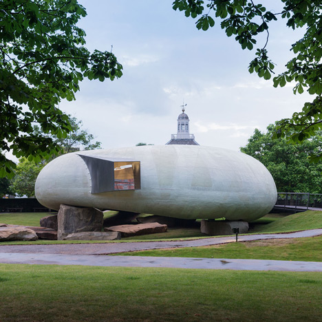 Serpentine-Gallery-pavilion-by-Smiljan-Radic_dezeen_111sq