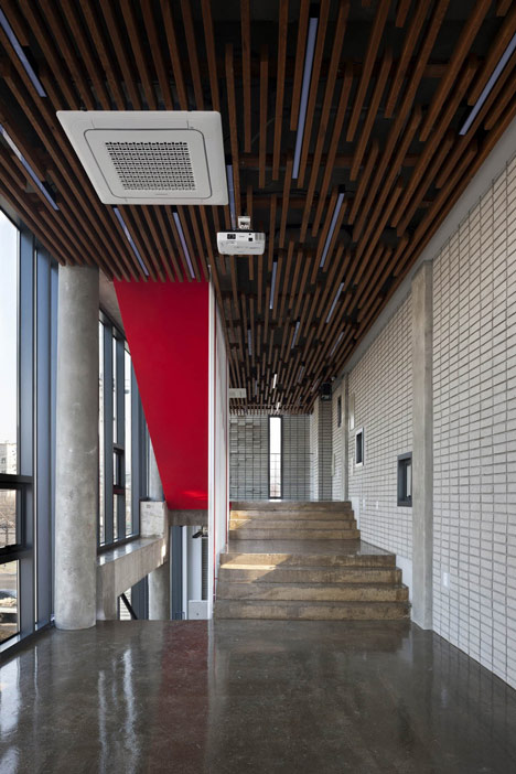 Sinjinmal Building by Studio_GAON