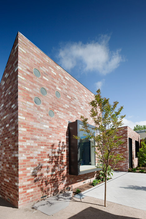 St Kilda East House by Clare Cousins Architects