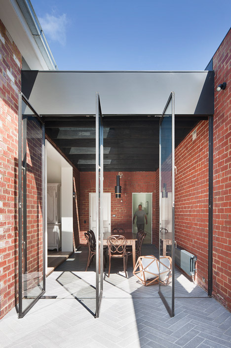 St Kilda East House by Clare Cousins Architects