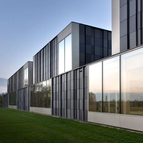 Swimming pool complex Maastricht by Slangen + Koenis Architecten