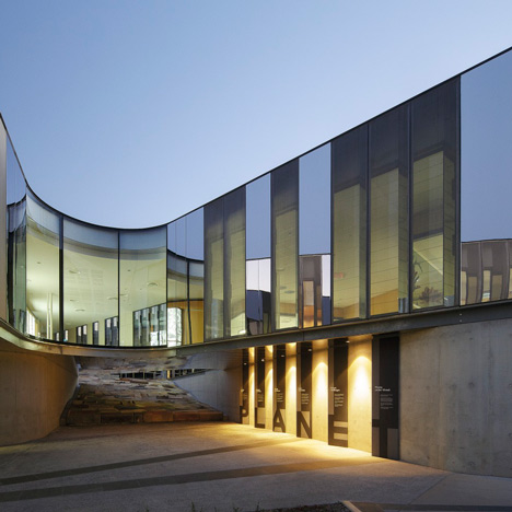 The-Australian-Plantbank-by-BVN-Donovan-Hill