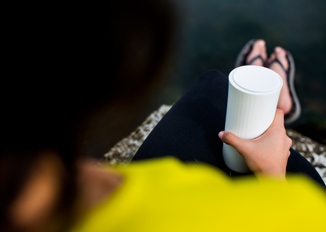 Vessyl cup by Yves Behar_dezeen_3