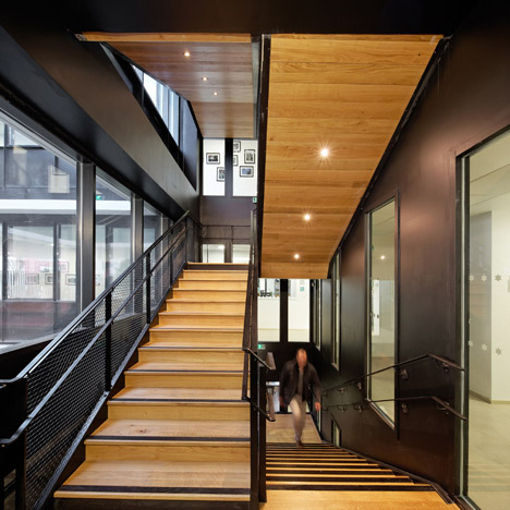 Welfare center for children and teenagers in Paris by Hessamfar and Verons