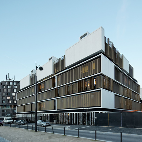 Welfare center for children and teenagers in Paris by Hessamfar and Verons