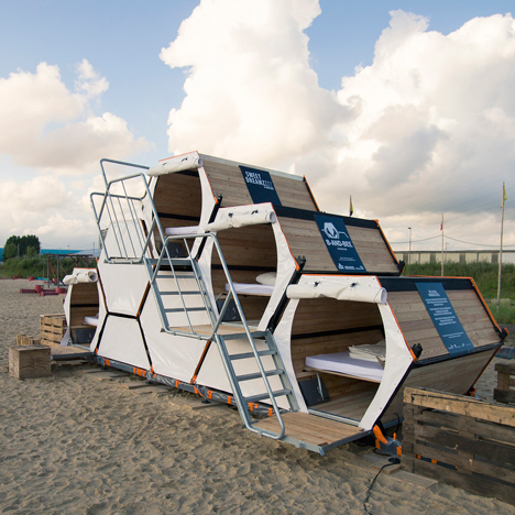 B-and-Bee stackable sleeping cells for festivals