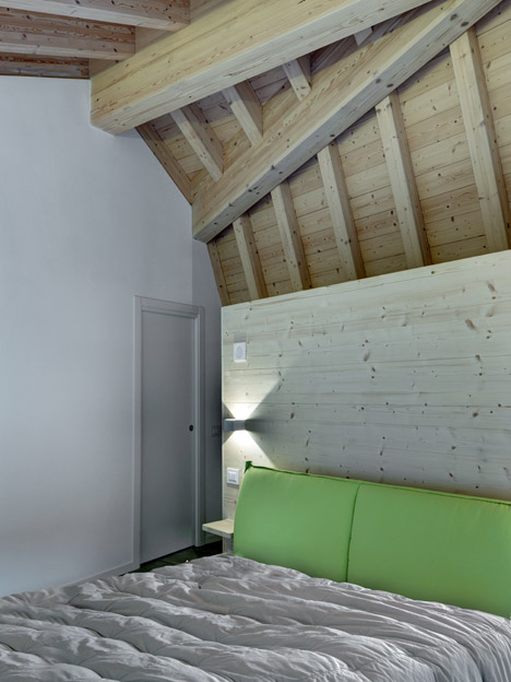 Casa FM by Enrico Scaramellini Architetto