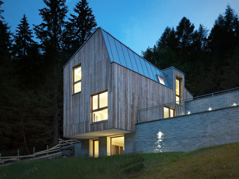 Casa FM by Enrico Scaramellini Architetto