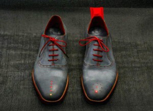 No Place Like Home GPS shoes by Dominic Wilcox No Place Like Home GPS shoes by Dominic Wilcox