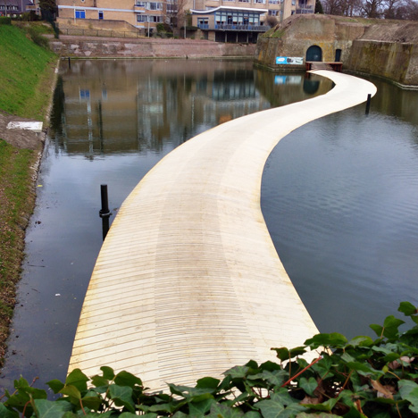 Dutch Floating Bridge by RO&AD architects