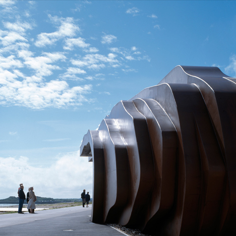 East-Beach-Cafe-by-Thomas-Heatherwick_dezeen_sq-1