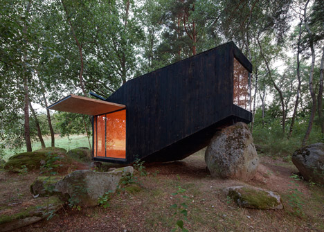 Forest Retreat by Uhlik Architekti