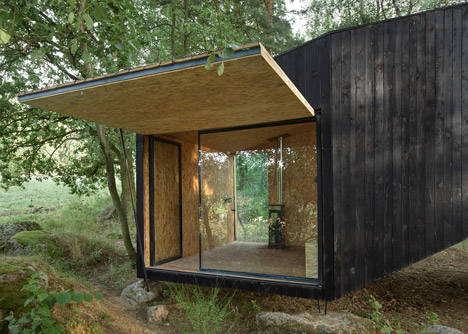 Forest Retreat by Uhlik Architekti