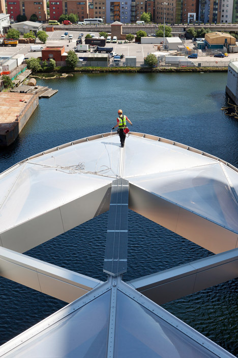 Fosters + Partners' Canary Wharf Crossrail station