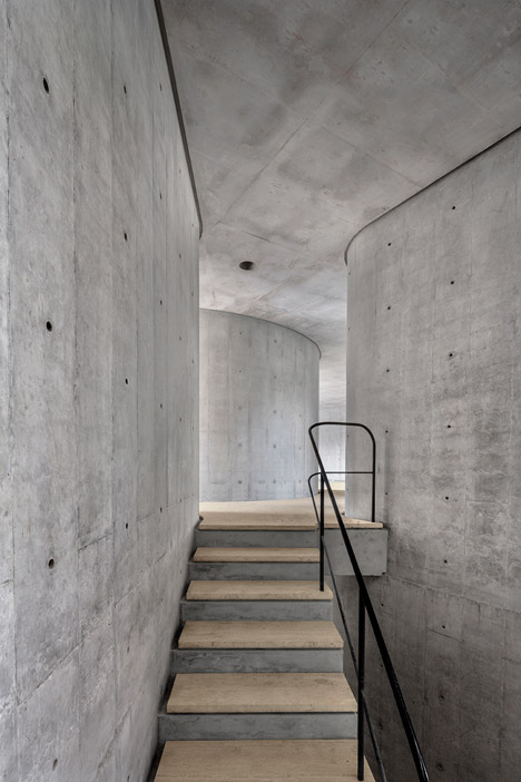 Concrete House P in Mexico by Cherem