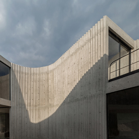 Cherem Arquitectos completes corrugated concrete house in Mexico