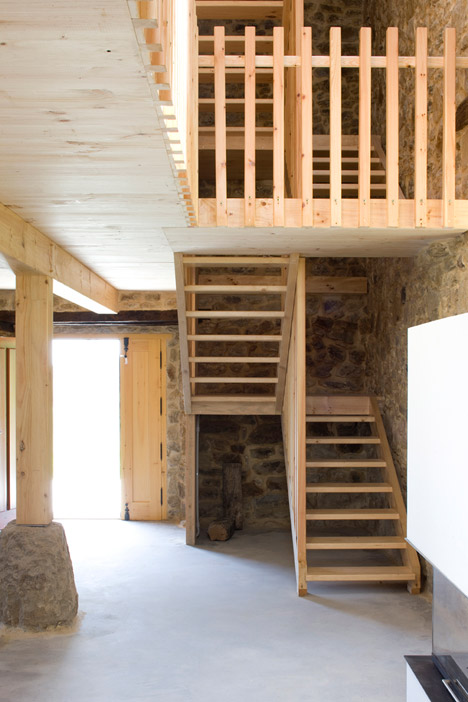 House in Cantabria by 2260mm, Manel Casellas and Mar Puig de la Bellacasa