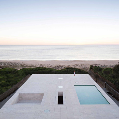 House_of_the_Infinite_dezeen_sqa