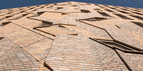Housing project in Holland with integrated brick artwork in facade