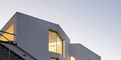 House in Llavaneres by Mirag