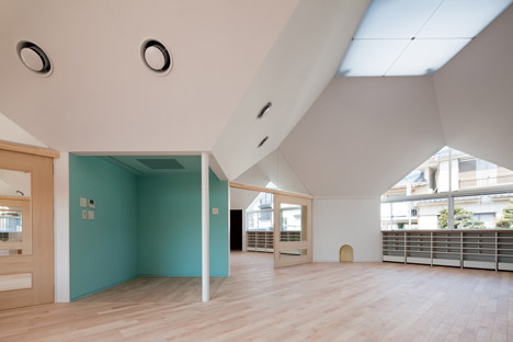Nursery in Kashiwa City by Soichi Yamasaki